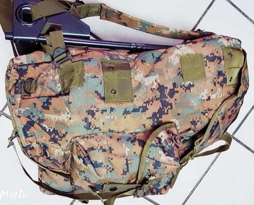 ARMY BACKPACK WITH REMOVABLE METAL FRAME